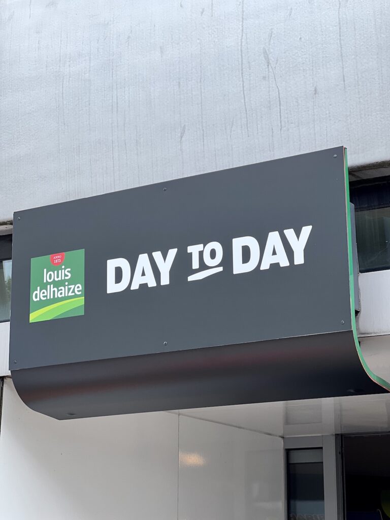 day to day enseigne magasins 100% mobilité