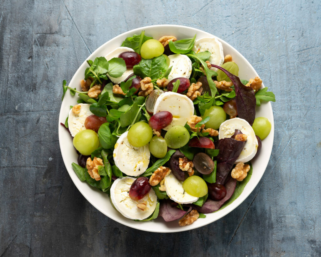 salade de fromage de chèvre raisins noix